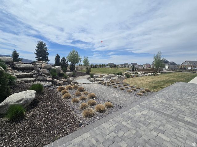 1529 E ERICKSON KNOLL LN, Eagle Mountain, UT 84005