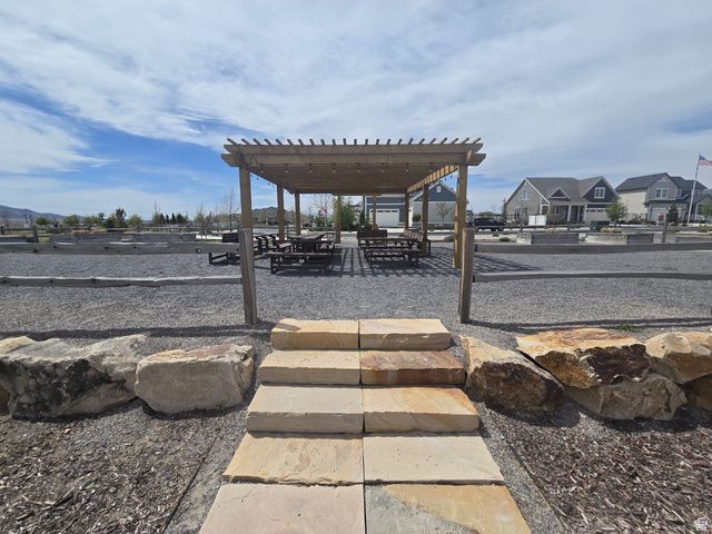 1529 E ERICKSON KNOLL LN, Eagle Mountain, UT 84005