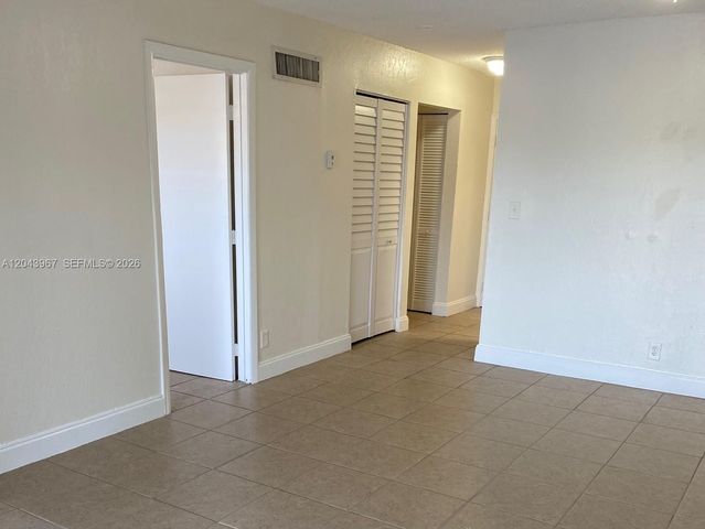 2775 Taft Street 307, Hollywood, FL 33020