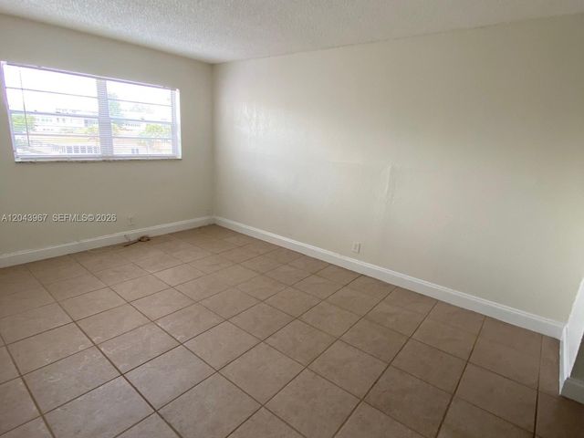 2775 Taft Street 307, Hollywood, FL 33020