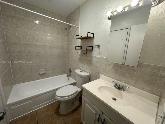 2775 Taft Street 307, Hollywood, FL 33020
