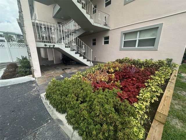 2775 Taft Street 307, Hollywood, FL 33020