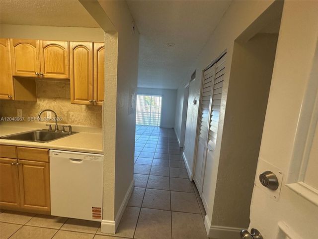 2775 Taft Street 307, Hollywood, FL 33020