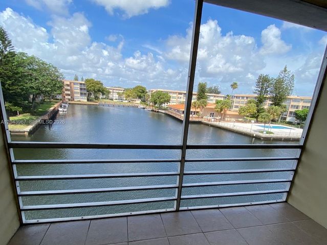 2775 Taft Street 307, Hollywood, FL 33020
