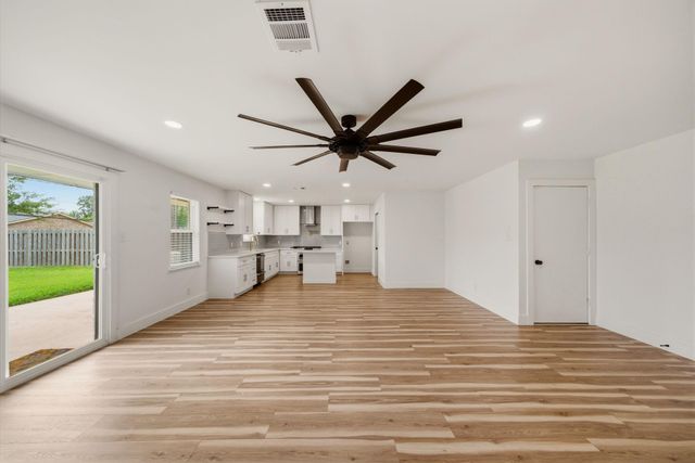 8903 Railton Street, Houston, TX 77080