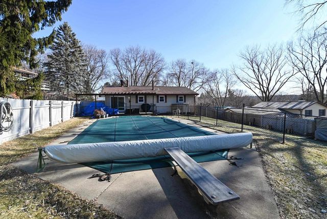 6 Esther Court, Madison, WI 53714