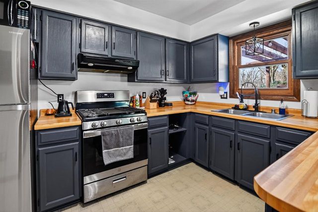 6 Esther Court, Madison, WI 53714