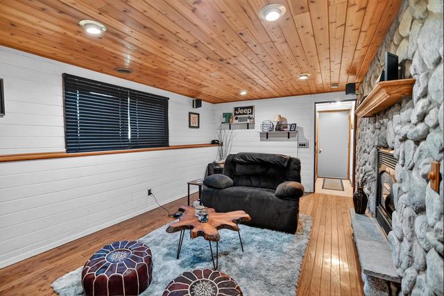 6 Esther Court, Madison, WI 53714