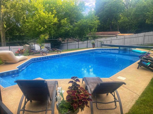 6 Esther Court, Madison, WI 53714