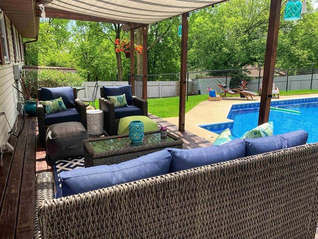 6 Esther Court, Madison, WI 53714