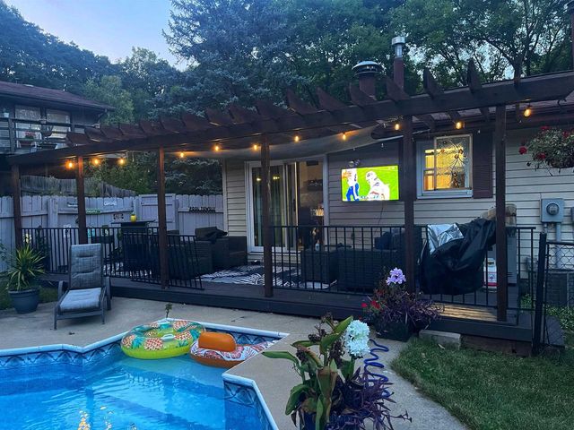 6 Esther Court, Madison, WI 53714