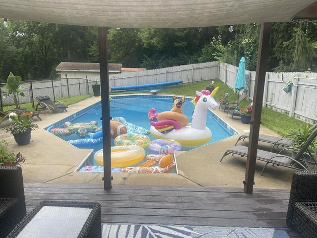 6 Esther Court, Madison, WI 53714