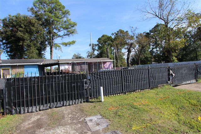 7614 West Street, Houston, TX 77093