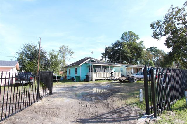 7614 West Street, Houston, TX 77093