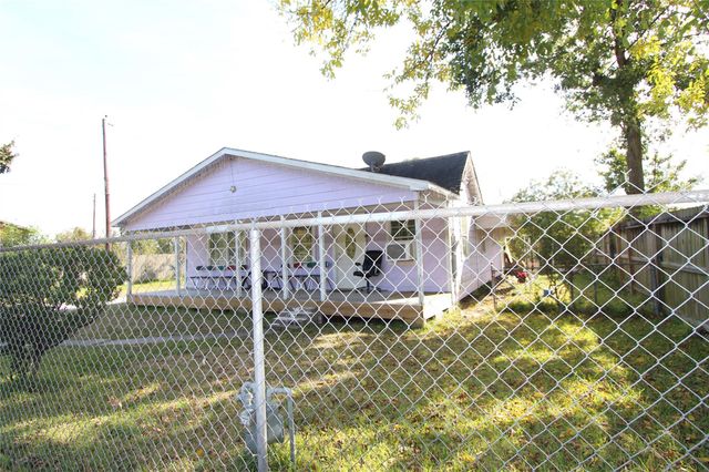 7614 West Street, Houston, TX 77093