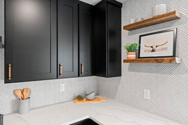 3660 CTY ROAD S, Little Suamico, WI 54141