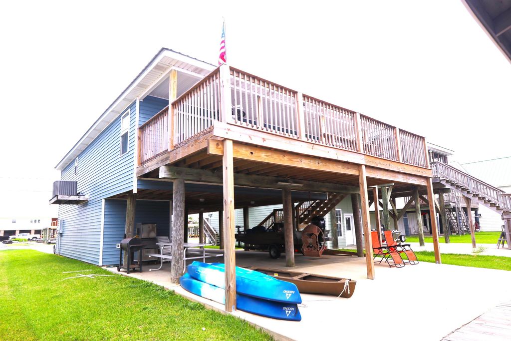 148 Constantin Dr, Port Fourchon, LA 70357