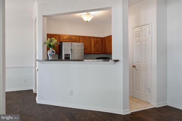 676 GATEWAY DR SE #805, Leesburg, VA 20175