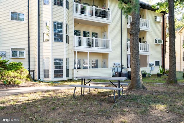 676 GATEWAY DR SE #805, Leesburg, VA 20175
