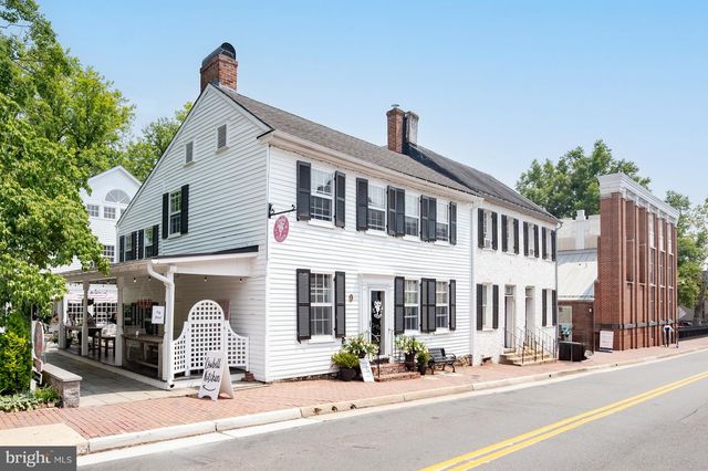 676 GATEWAY DR SE #805, Leesburg, VA 20175