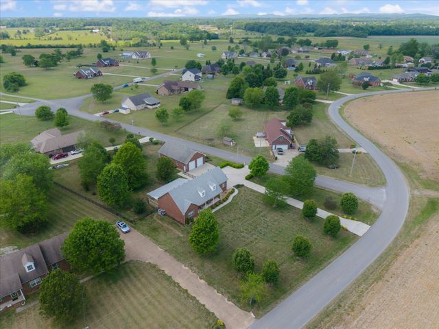 637 Coopertown Rd, Unionville, TN 37180