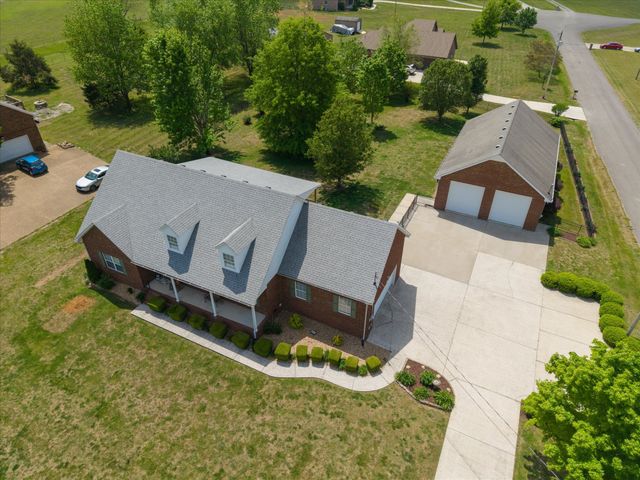 637 Coopertown Rd, Unionville, TN 37180