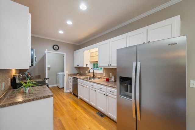 637 Coopertown Rd, Unionville, TN 37180