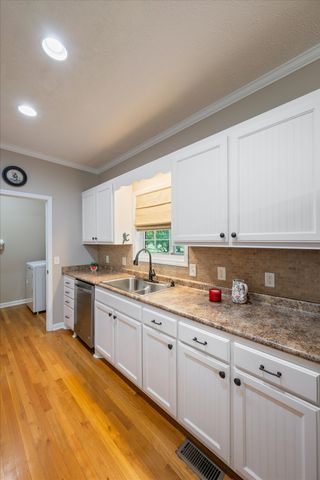 637 Coopertown Rd, Unionville, TN 37180