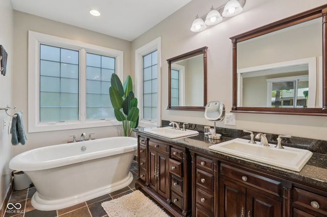 8418 N College Avenue, Indianapolis, IN 46240