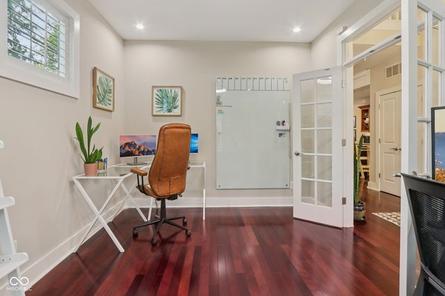 8418 N College Avenue, Indianapolis, IN 46240