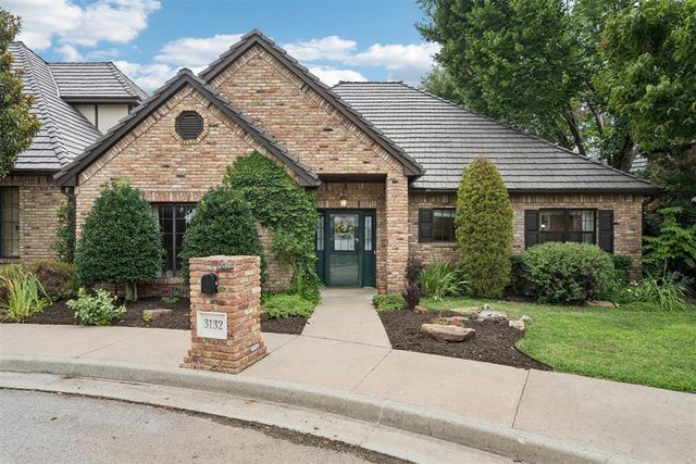 3132 Millbrook Square, Norman, OK 73072