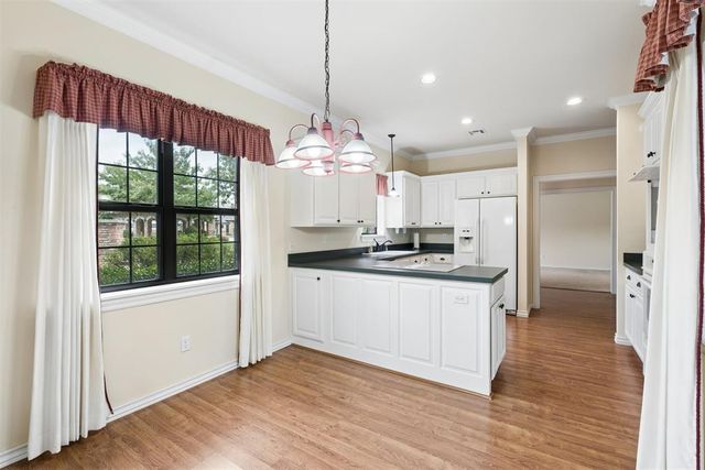 3132 Millbrook Square, Norman, OK 73072