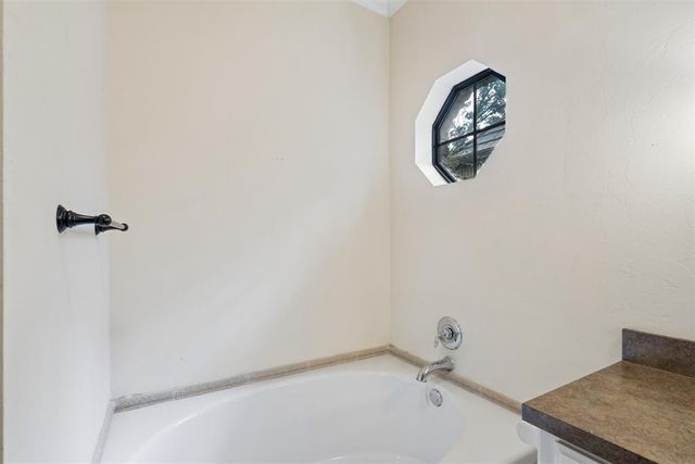 3132 Millbrook Square, Norman, OK 73072