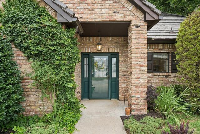 3132 Millbrook Square, Norman, OK 73072