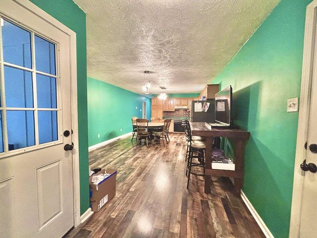 109 Dawn, Hopkinsville, KY 42240