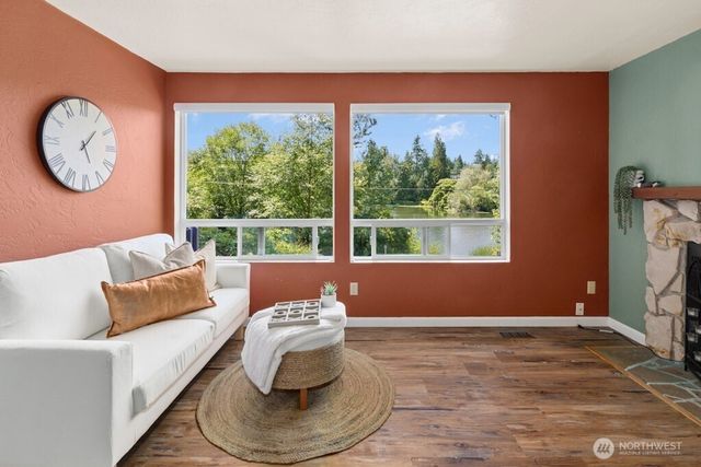19803 Ashworth Avenue N, Shoreline, WA 98133