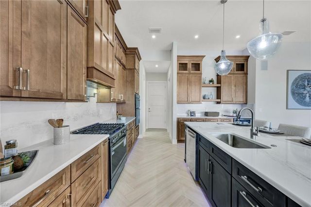 3220 NW 21st ST, Cape Coral, FL 33993