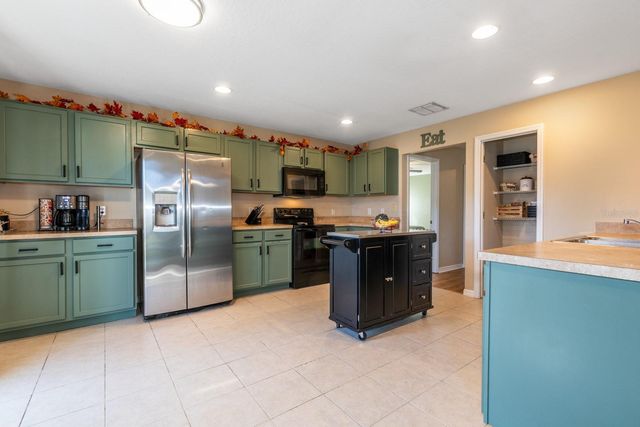 2228 MARTINS RUN, Tavares, FL 32778