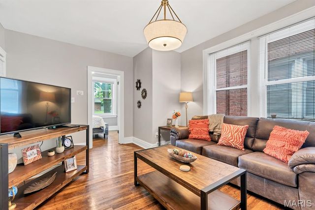 4955 Magnolia Avenue, St Louis, MO 63139