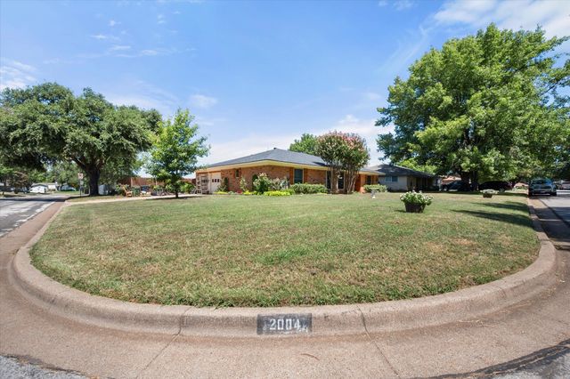 2004 Ford Street, Arlington, TX 76013