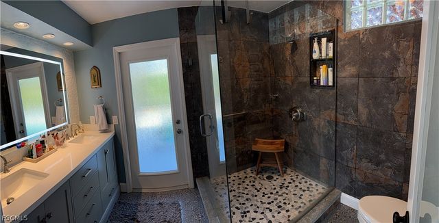 28404 Las Palmas CIR, Bonita Springs, FL 34135