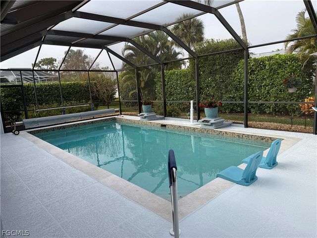 28404 Las Palmas CIR, Bonita Springs, FL 34135