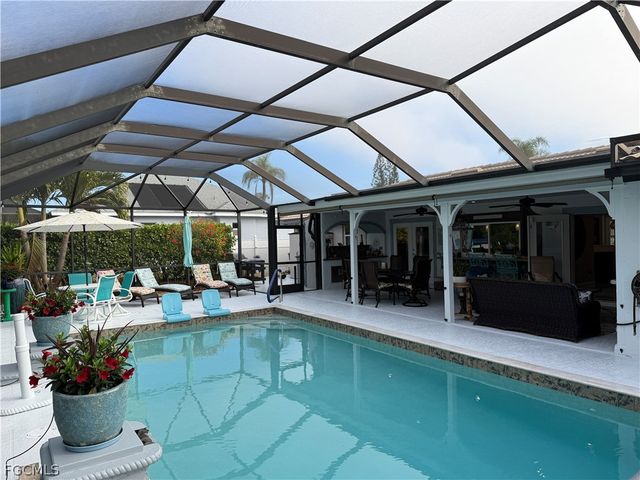 28404 Las Palmas CIR, Bonita Springs, FL 34135