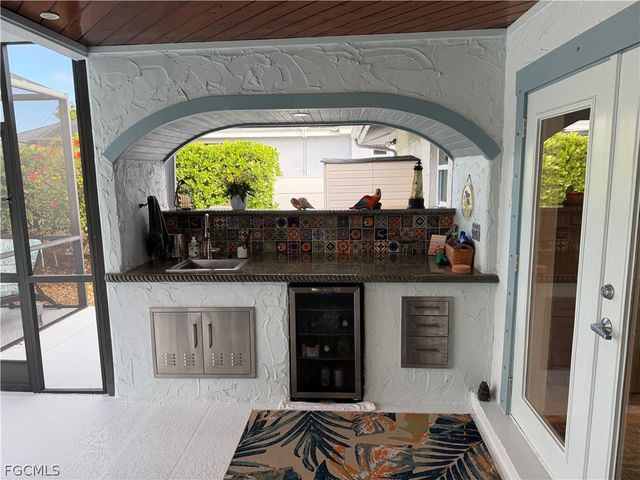 28404 Las Palmas CIR, Bonita Springs, FL 34135