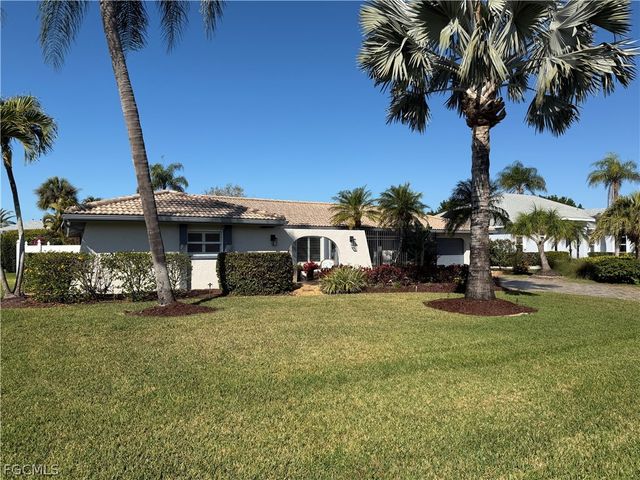 28404 Las Palmas CIR, Bonita Springs, FL 34135