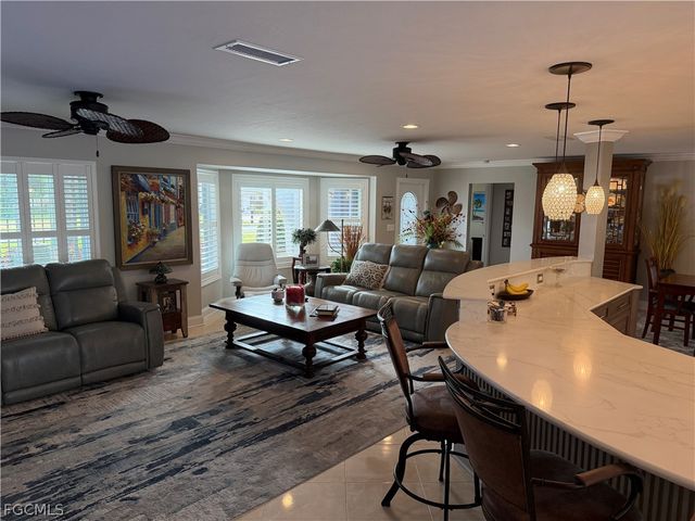 28404 Las Palmas CIR, Bonita Springs, FL 34135