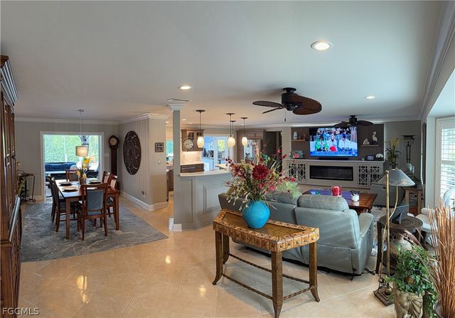 28404 Las Palmas CIR, Bonita Springs, FL 34135