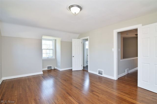 2423 Eaton Road, University Heights, OH 44118