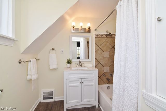 2423 Eaton Road, University Heights, OH 44118