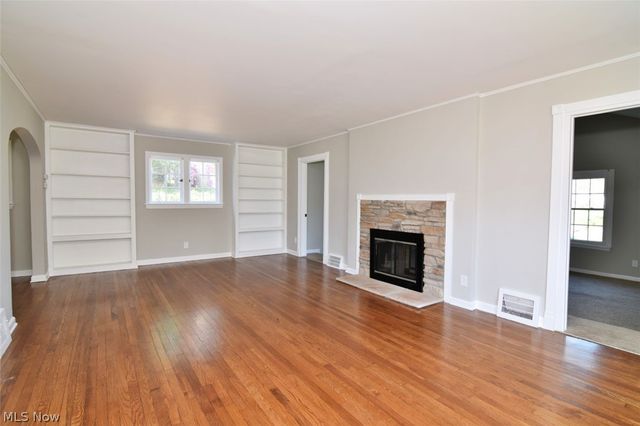 2423 Eaton Road, University Heights, OH 44118